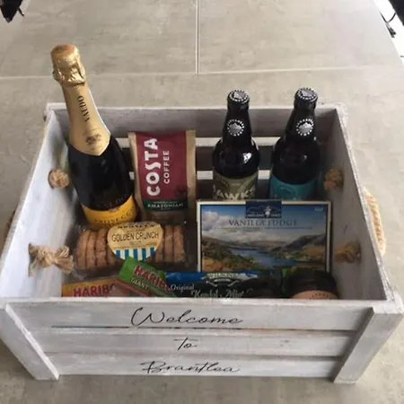 Brantlea Detached 4 Bed Home, Hot Tub, View, Parking, Pet Friendly Hébergement de vacances Bowness-on-Windermere