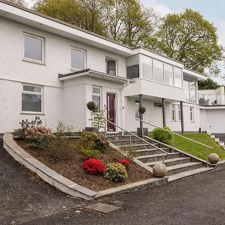 Brantlea Detached 4 Bed Home, Hot Tub, View, Parking, Pet Friendly * Bowness-on-Windermere