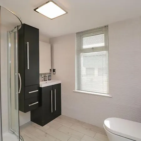 Brantlea Detached 4 Bed Home, Hot Tub, View, Parking, Pet Friendly * 鲍内斯温德米尔